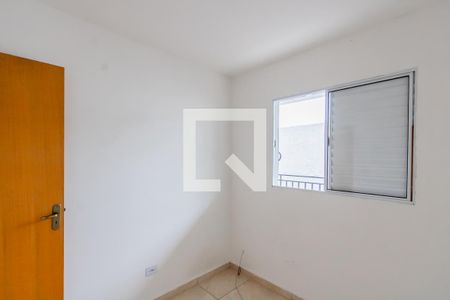 Quarto 1 de apartamento para alugar com 2 quartos, 40m² em Parque Cisper, São Paulo