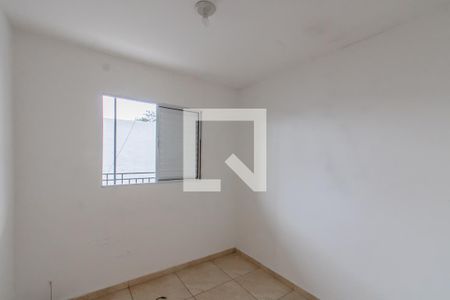 Quarto 1 de apartamento para alugar com 2 quartos, 40m² em Parque Cisper, São Paulo