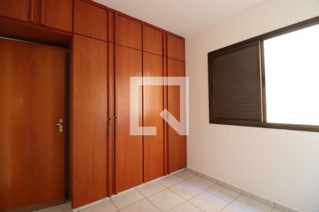 Quarto 2 de apartamento para alugar com 3 quartos, 83m² em Santa Mônica, Uberlândia
