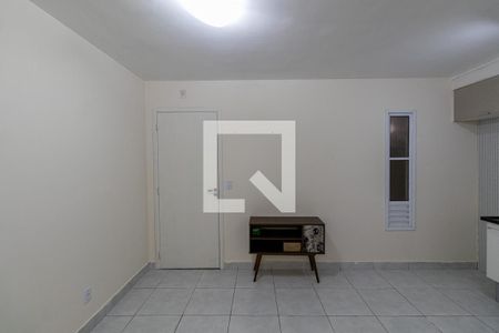 Sala/Cozinha de apartamento para alugar com 1 quarto, 42m² em Vila Granada, São Paulo