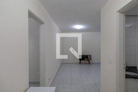 Sala/Cozinha de apartamento para alugar com 1 quarto, 42m² em Vila Granada, São Paulo