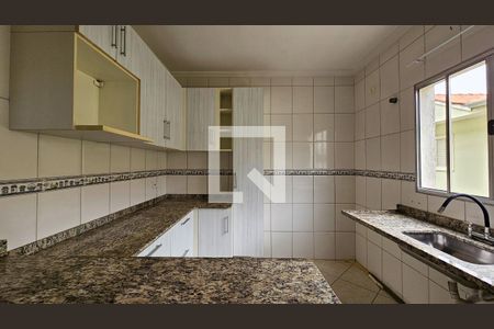 Cozinha de casa de condomínio para alugar com 3 quartos, 100m² em Cidade Dutra, São Paulo