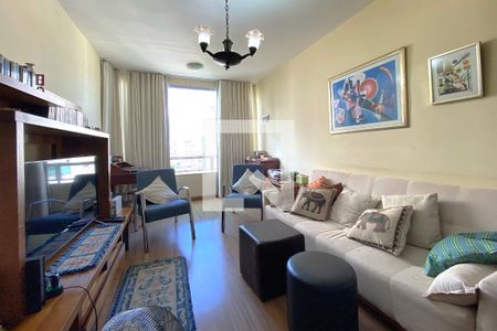 Sala de apartamento à venda com 3 quartos, 100m² em Santo Antônio, Belo Horizonte