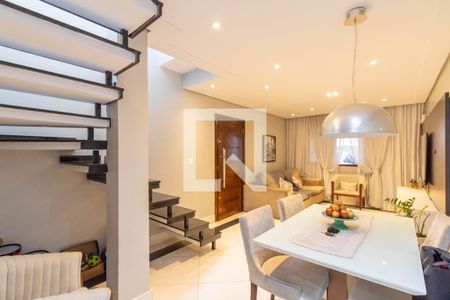 Sala de casa para alugar com 3 quartos, 187m² em Jardim Santa Clara, Guarulhos