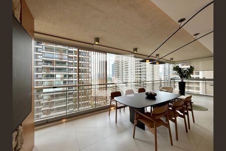 Varanda Integrada de apartamento à venda com 3 quartos, 167m² em Jardim das Acacias, São Paulo