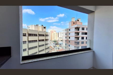 Varanda de kitnet/studio para alugar com 1 quarto, 43m² em Centro, Campinas
