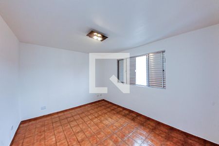 Quarto 2 de casa para alugar com 2 quartos, 75m² em Jardim Paraguacu, São Paulo