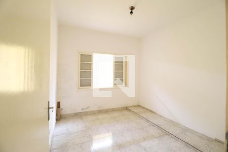 Quarto de casa para alugar com 2 quartos, 300m² em Parque Edu Chaves, São Paulo