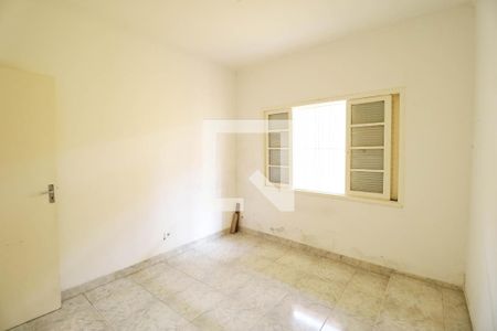 Quarto de casa para alugar com 2 quartos, 300m² em Parque Edu Chaves, São Paulo