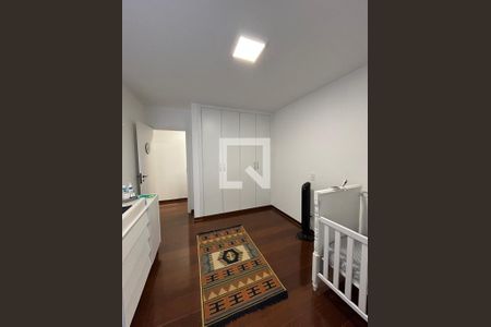Quarto de apartamento à venda com 6 quartos, 193m² em Cambuí, Campinas