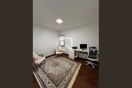 Quarto de apartamento à venda com 6 quartos, 193m² em Cambuí, Campinas