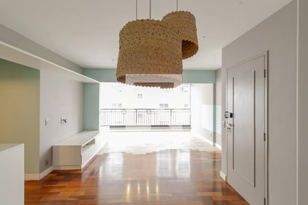 Sala de apartamento à venda com 3 quartos, 98m² em Moema, São Paulo