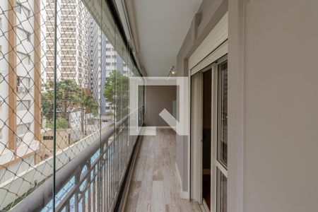Sacada de apartamento à venda com 3 quartos, 98m² em Moema, São Paulo