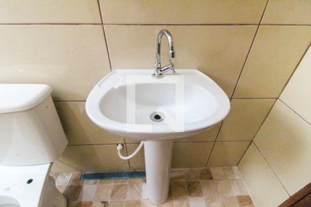 Banheiro de casa para alugar com 1 quarto, 34m² em Parque Savoy City, São Paulo