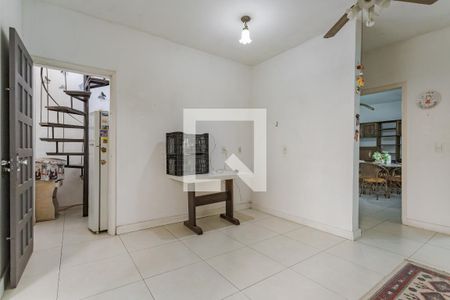 Sala de casa à venda com 3 quartos, 136m² em Petrópolis, Porto Alegre