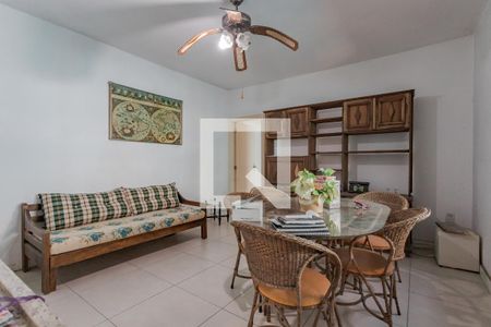 Sala de casa à venda com 3 quartos, 136m² em Petrópolis, Porto Alegre