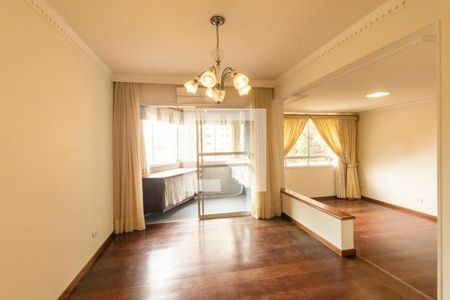Sala  de apartamento para alugar com 3 quartos, 160m² em Centro, Curitiba