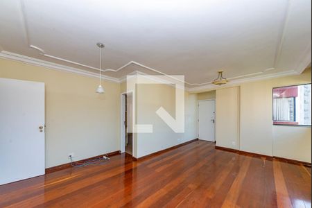 Sala  de apartamento à venda com 3 quartos, 100m² em Santo Antônio, Belo Horizonte