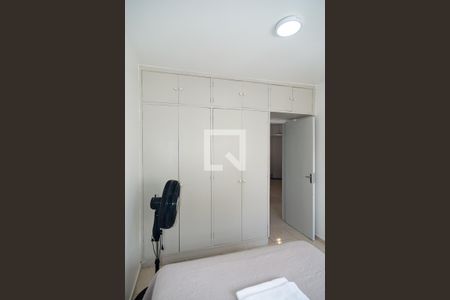 Quarto 1 de apartamento para alugar com 2 quartos, 49m² em Bela Vista, São Paulo
