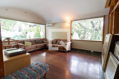 Sala de casa à venda com 4 quartos, 550m² em Butantã, São Paulo