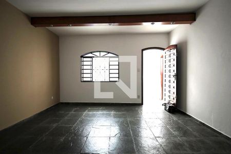 Casa para alugar com 3 quartos, 256m² em Vila Vitória, Santo André
