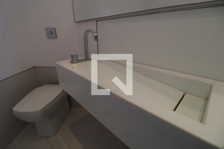 Lavabo de casa para alugar com 4 quartos, 240m² em Jardim Karaíba, Uberlândia
