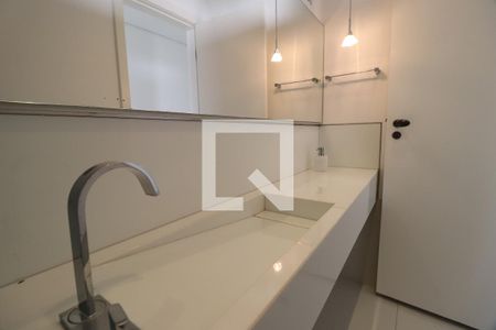 Lavabo de casa para alugar com 4 quartos, 240m² em Jardim Karaíba, Uberlândia