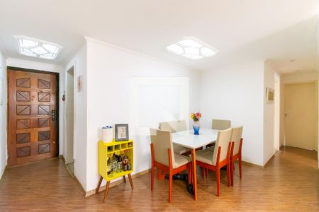 Sala de apartamento à venda com 3 quartos, 72m² em Vila Bancaria, São Paulo