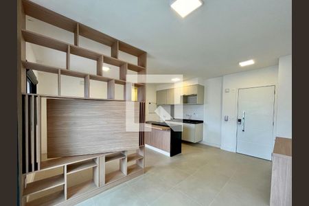 Sala/Quarto de apartamento para alugar com 1 quarto, 55m² em Centro, Campinas