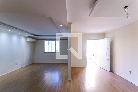 Sala de casa para alugar com 4 quartos, 200m² em Cachambi, Rio de Janeiro