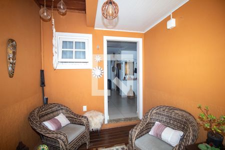 Hall de entrada de casa de condomínio para alugar com 3 quartos, 180m² em Guarujá, Porto Alegre
