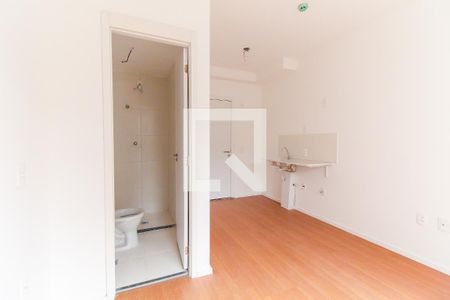 Quarto/Cozinha de kitnet/studio para alugar com 1 quarto, 21m² em Itaquera, São Paulo