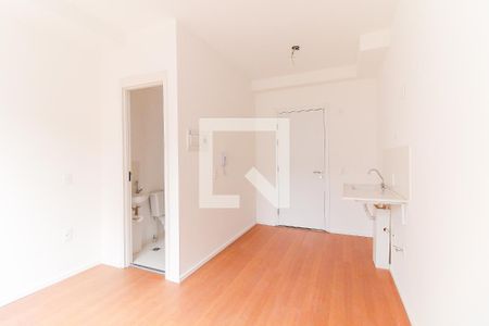 Quarto/Cozinha de kitnet/studio para alugar com 1 quarto, 21m² em Itaquera, São Paulo