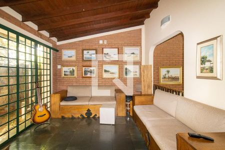 Sala de casa à venda com 4 quartos, 232m² em Parque das Universidades, Campinas