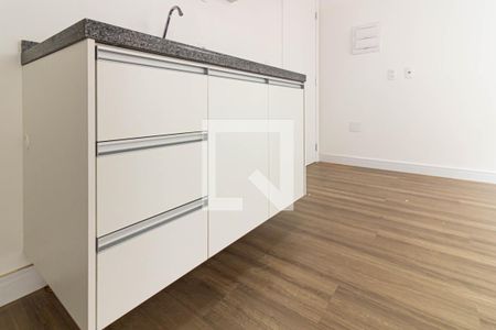 Sala / Cozinha de apartamento para alugar com 1 quarto, 2422m² em Barra Funda, São Paulo