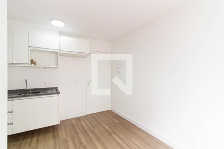 Sala / Cozinha de apartamento para alugar com 1 quarto, 2422m² em Barra Funda, São Paulo