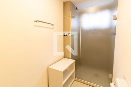 Banheiro Social de kitnet/studio para alugar com 1 quarto, 30m² em Centro Histórico, Porto Alegre