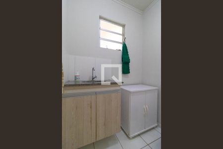Lavabo de apartamento para alugar com 2 quartos, 86m² em Jardim Nova Europa, Campinas