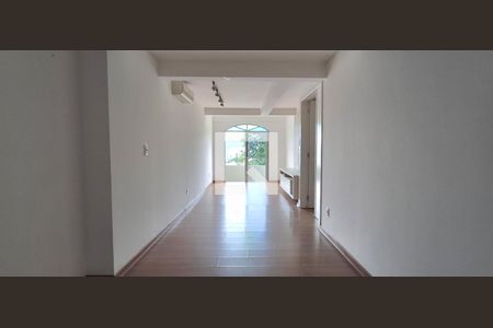 Sala de casa de condomínio para alugar com 2 quartos, 80m² em Trindade, Florianópolis