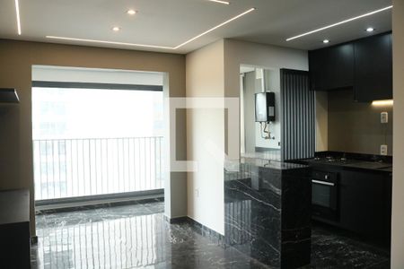 Sala de apartamento para alugar com 2 quartos, 67m² em Vila Anastácio, São Paulo