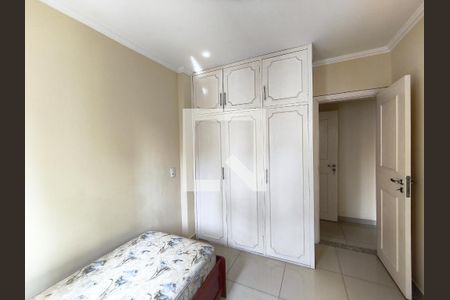 Quarto 1 de apartamento para alugar com 3 quartos, 77m² em Vila Firmiano Pinto, São Paulo