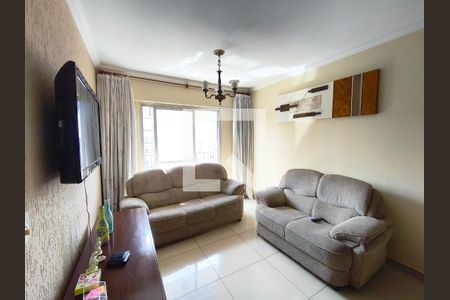 Sala de apartamento para alugar com 3 quartos, 77m² em Vila Firmiano Pinto, São Paulo