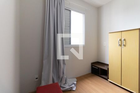 Quarto 1 de apartamento para alugar com 2 quartos, 40m² em Jardim Santa Emilia, São Paulo