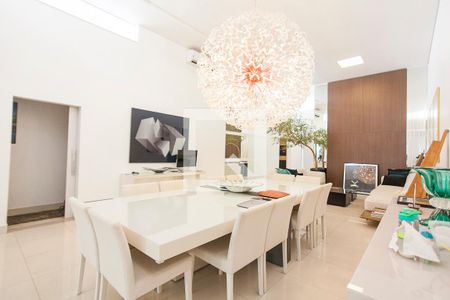 Sala de casa de condomínio para alugar com 4 quartos, 310m² em Jardim Karaíba, Uberlândia