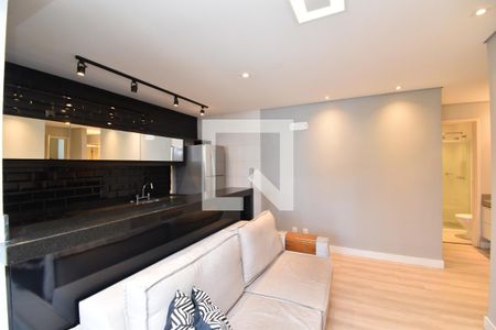 Sala e Cozinha de apartamento para alugar com 1 quarto, 45m² em Campina do Siqueira, Curitiba