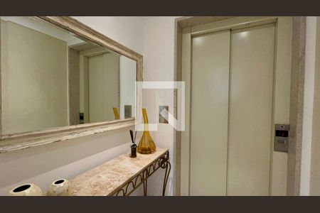 Entrada de apartamento à venda com 3 quartos, 149m² em Vila Mariana, São Paulo