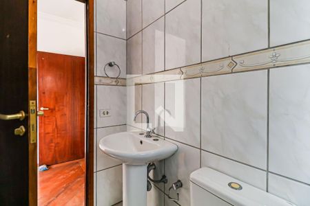 Suite 01 - Banheiro de casa para alugar com 2 quartos, 175m² em Parque Ipe, São Paulo