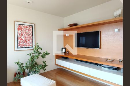 Sala de TV de apartamento à venda com 2 quartos, 126m² em Sumarezinho, São Paulo