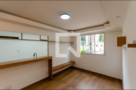 Sala de apartamento para alugar com 2 quartos, 50m² em Jardim do Tiro, São Paulo