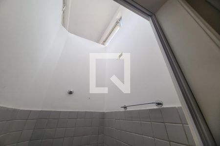 Banheiro da Suíte 1 de casa para alugar com 3 quartos, 200m² em Jardim Panorama (zona Leste), São Paulo